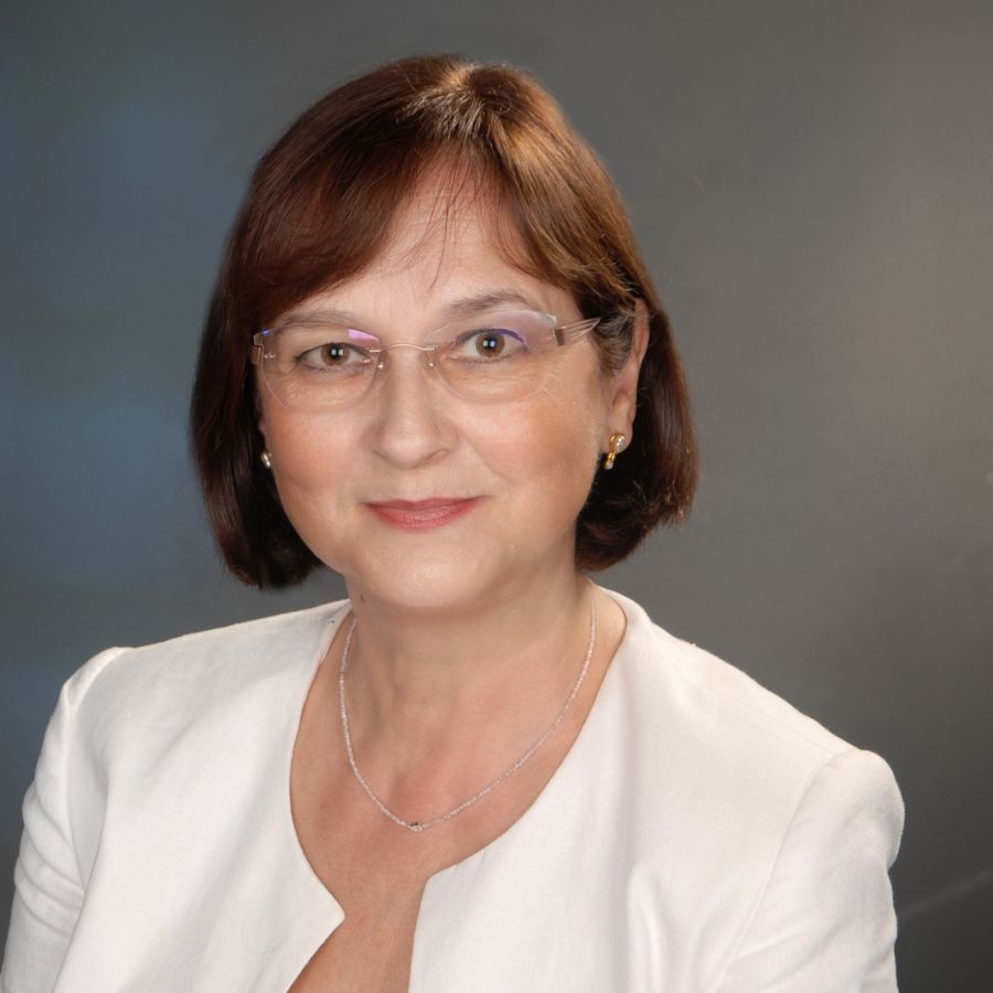 Michaela Hilde Fleck Dr. medic (R) Michaela-Hilde Fleck